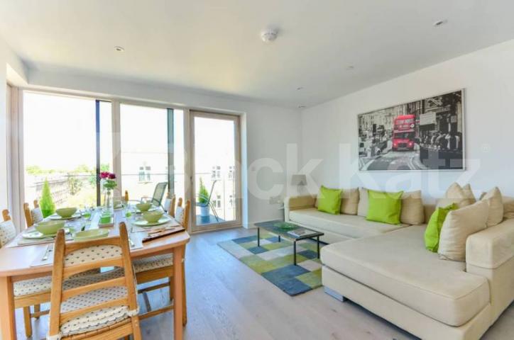 			NEW INSTRUCTION, 2 Bedroom, 1 bath, 1 reception Apartment			 Tyler Court. New Paragon Walk, Elephant and Castle